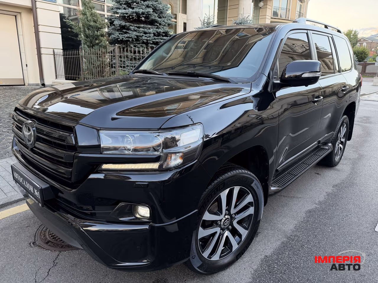 Toyota Land Cruiser - фото 1