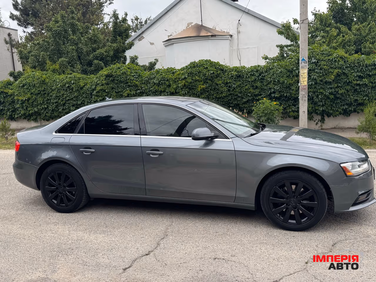 Audi A4 - фото 5