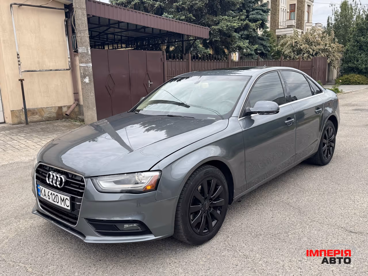 Audi A4 - фото 1
