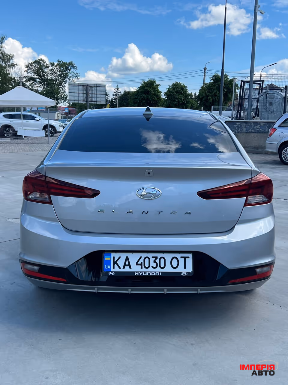 Hyundai Elantra - фото 17