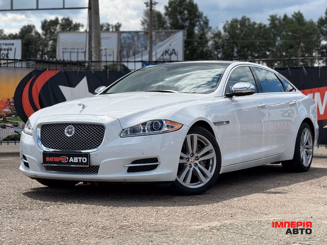 Jaguar XJ - фото 1