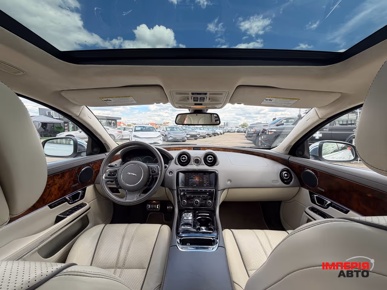 Jaguar XJ - фото 16