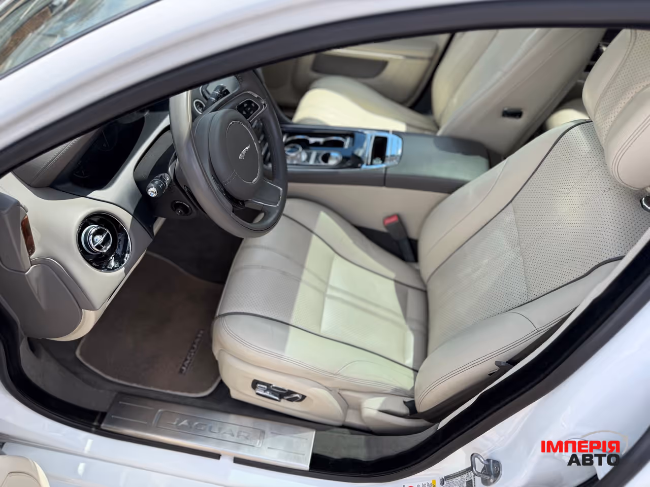Jaguar XJ - фото 5