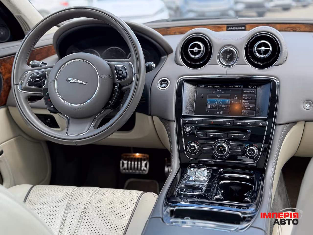 Jaguar XJ - фото 15
