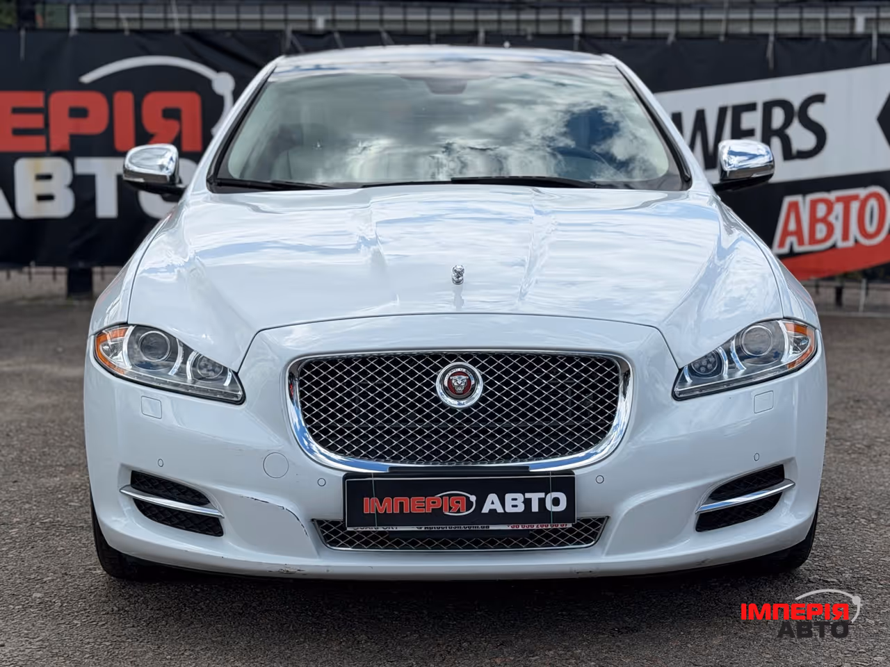 Jaguar XJ - фото 2