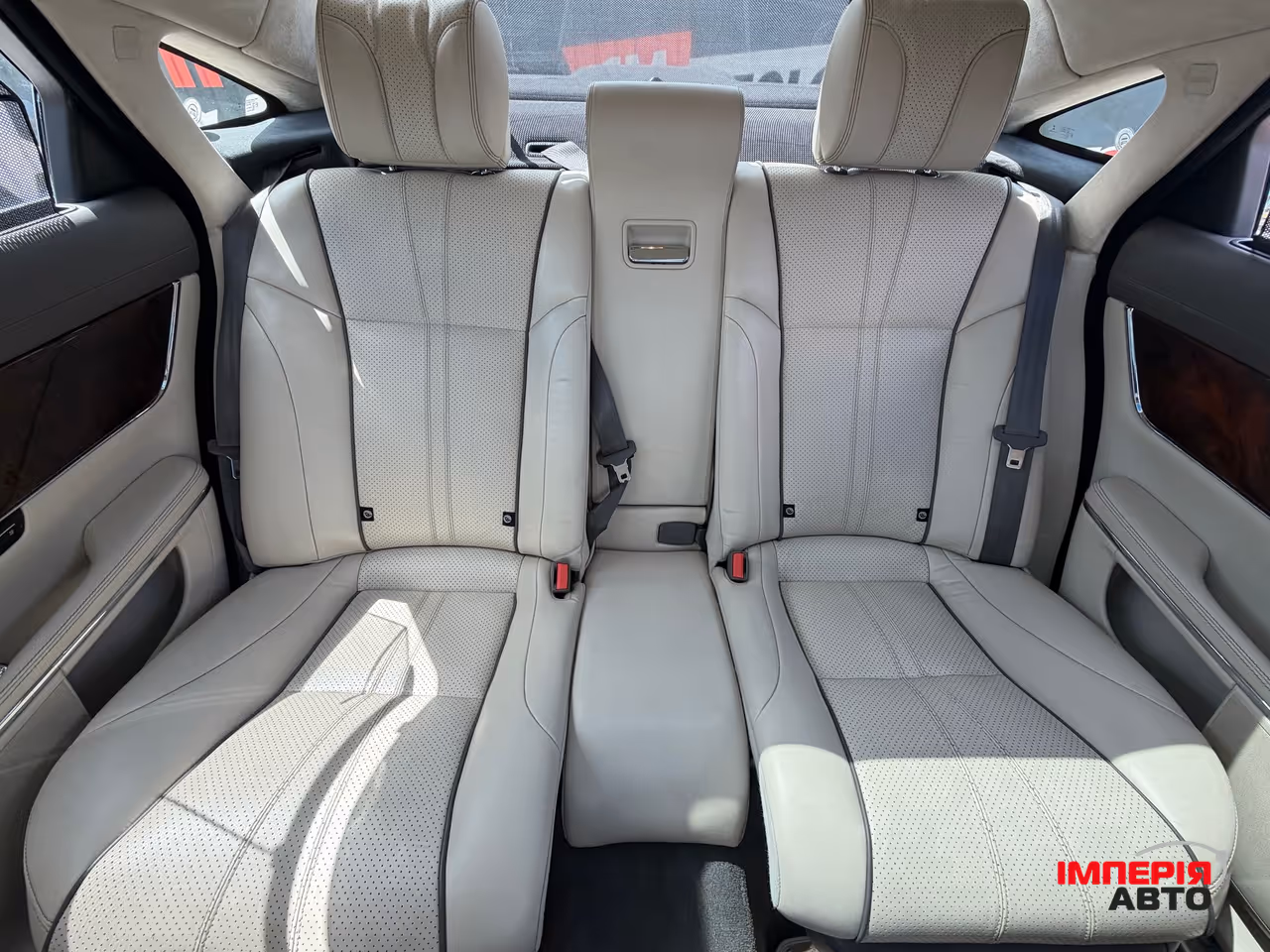 Jaguar XJ - фото 13