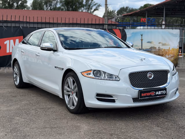 Jaguar XJ - фото 3