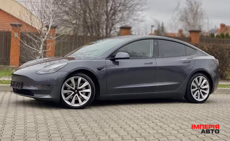 Tesla Model 3 - фото 2