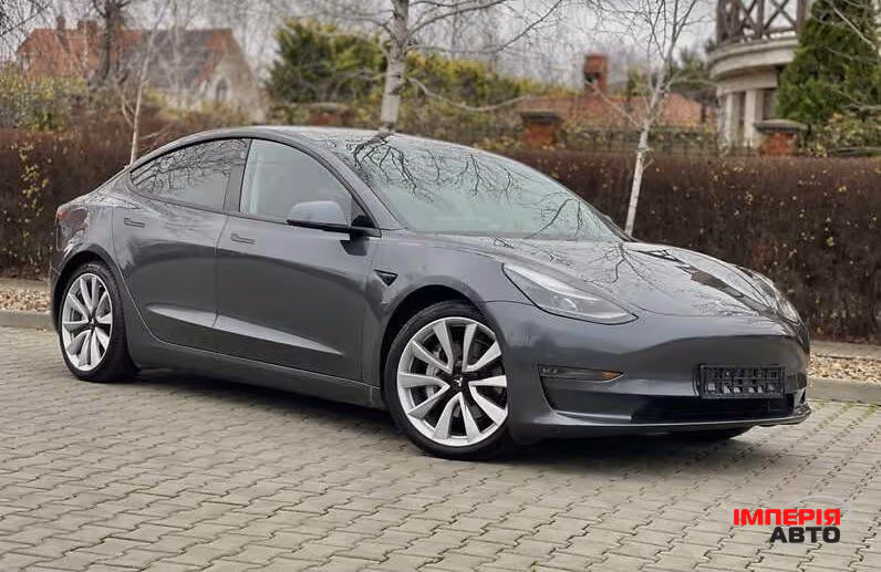 Tesla Model 3 - фото 6