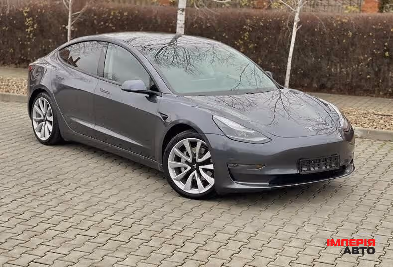 Tesla Model 3 - фото 7