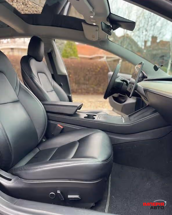 Tesla Model 3 - фото 9