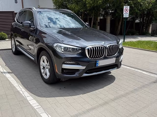 BMW X3 - фото 1