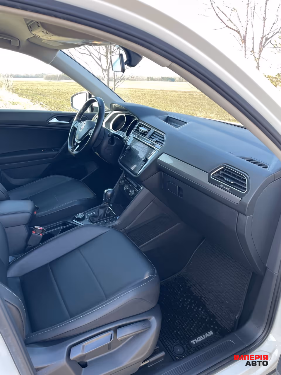 Volkswagen Tiguan - фото 9