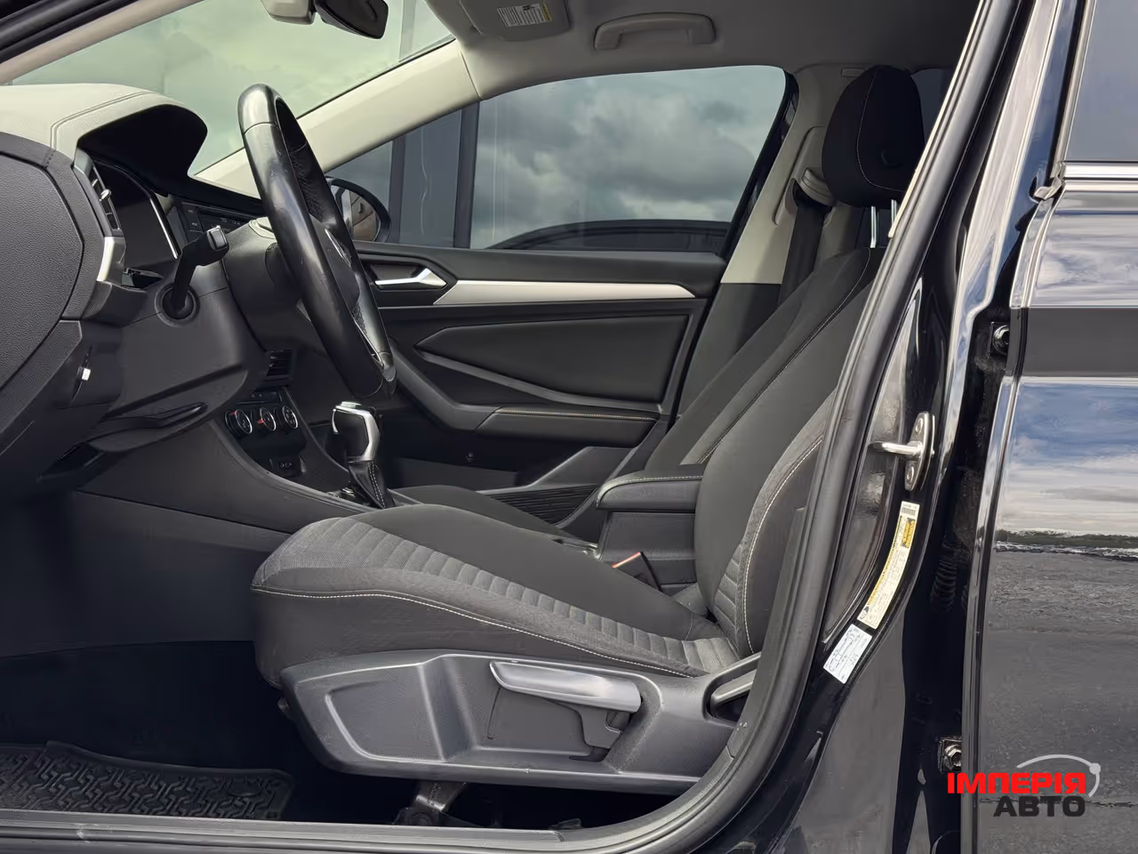 Volkswagen Jetta - фото 29