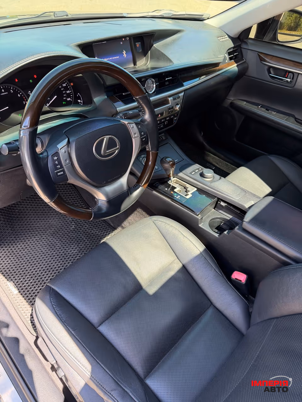 Lexus ES - фото 9
