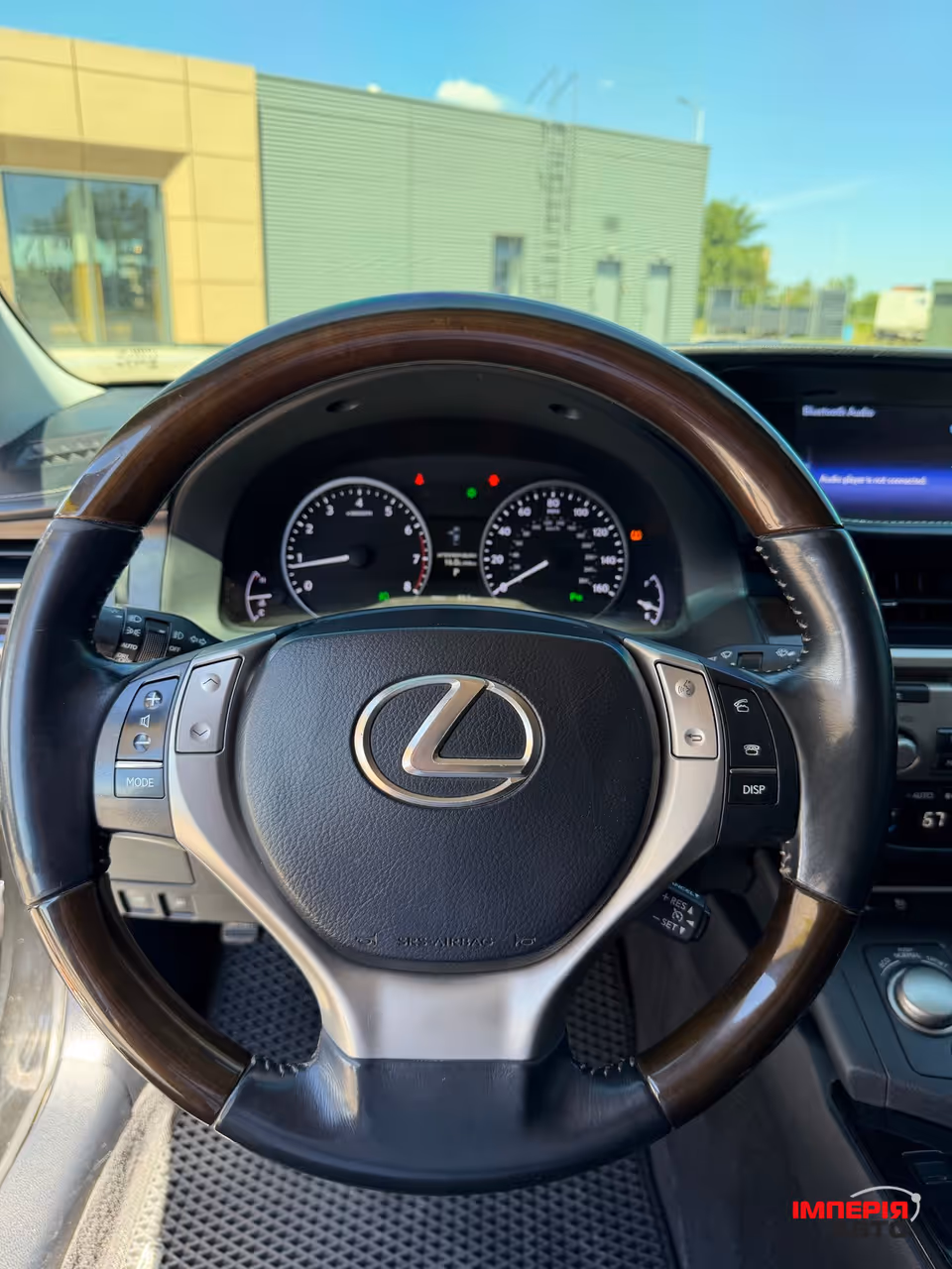Lexus ES - фото 12