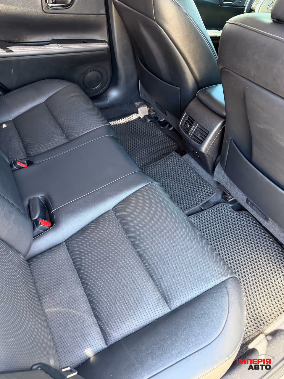 Lexus ES - фото 17