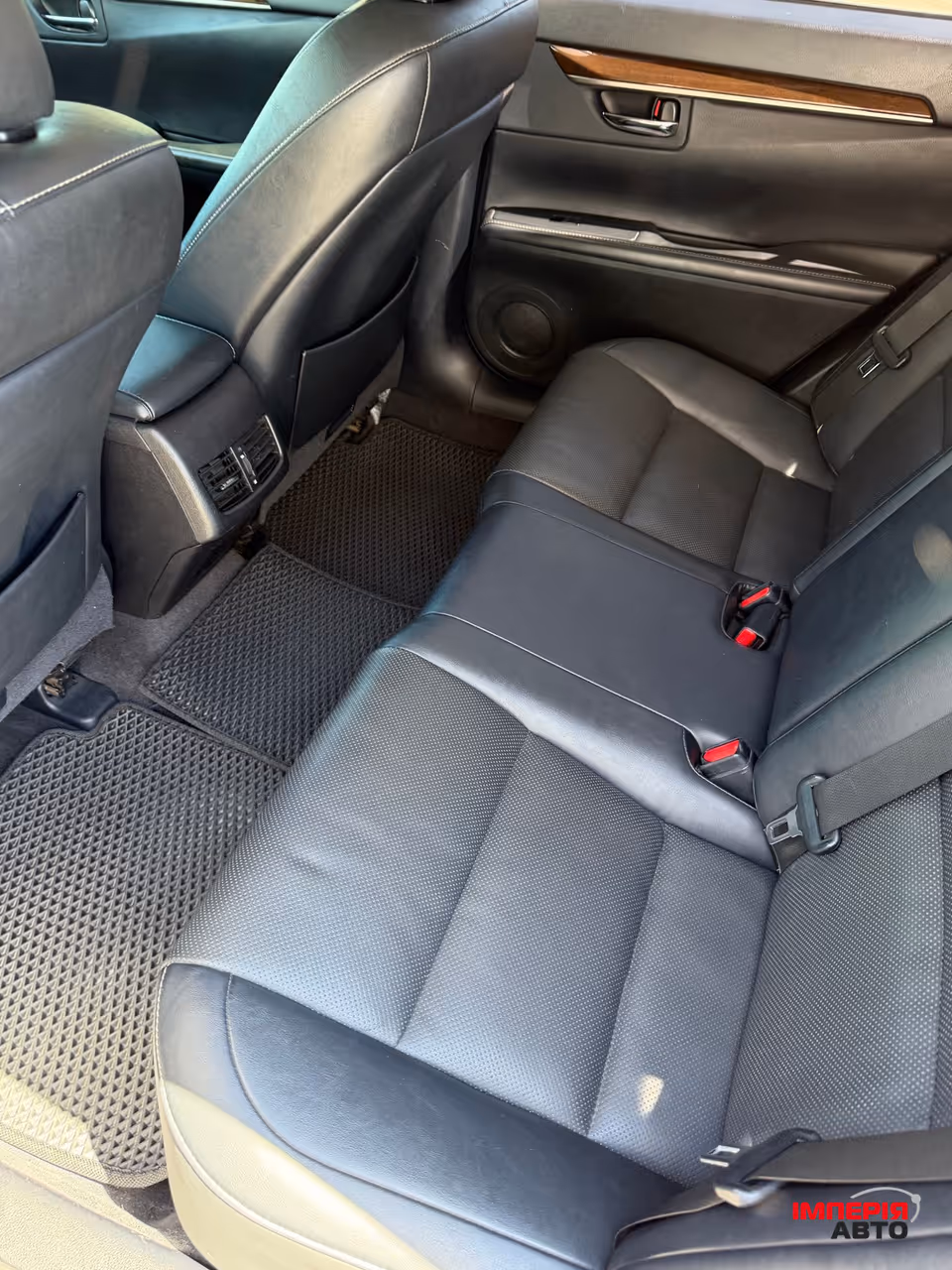 Lexus ES - фото 18