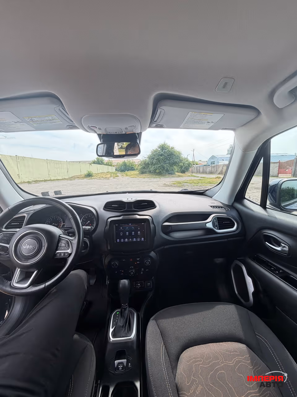 Jeep Renegade - фото 12