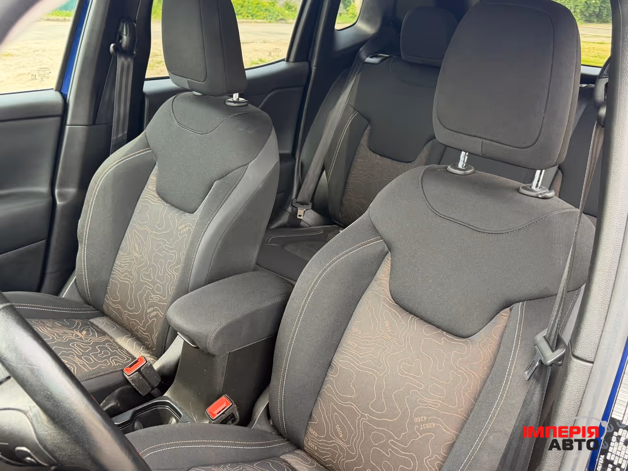 Jeep Renegade - фото 13