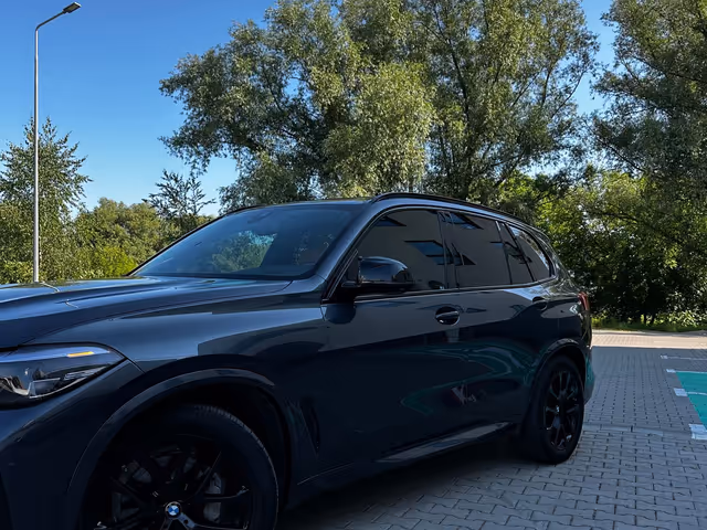 BMW X5 - фото 2