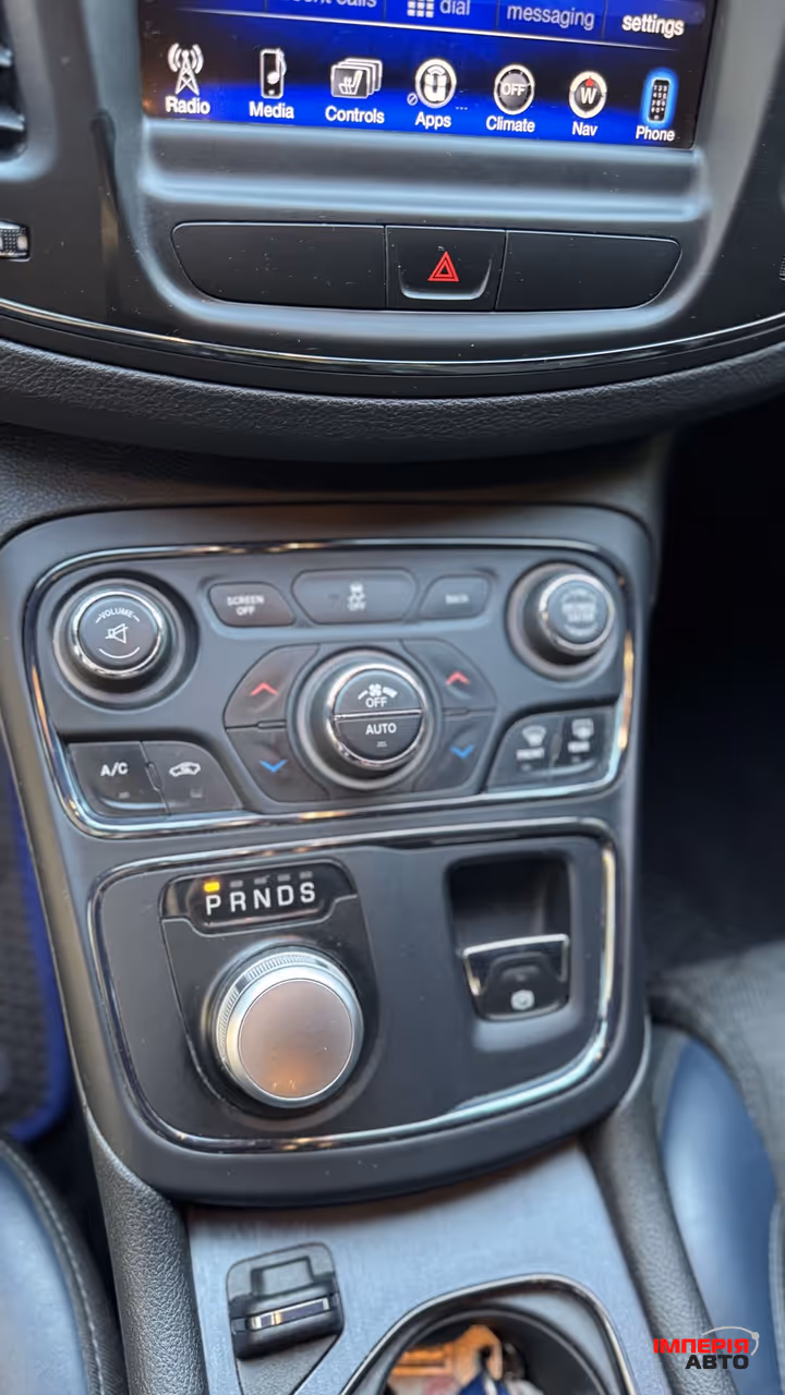 Chrysler 200 - фото 8