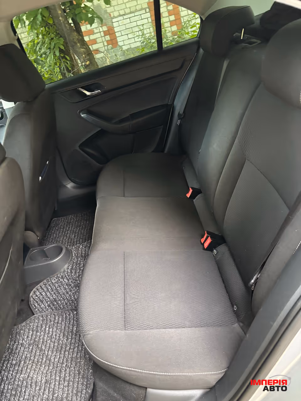 Skoda Rapid - фото 19