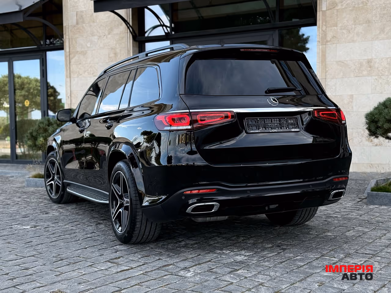 Mercedes-Benz GLS - фото 15