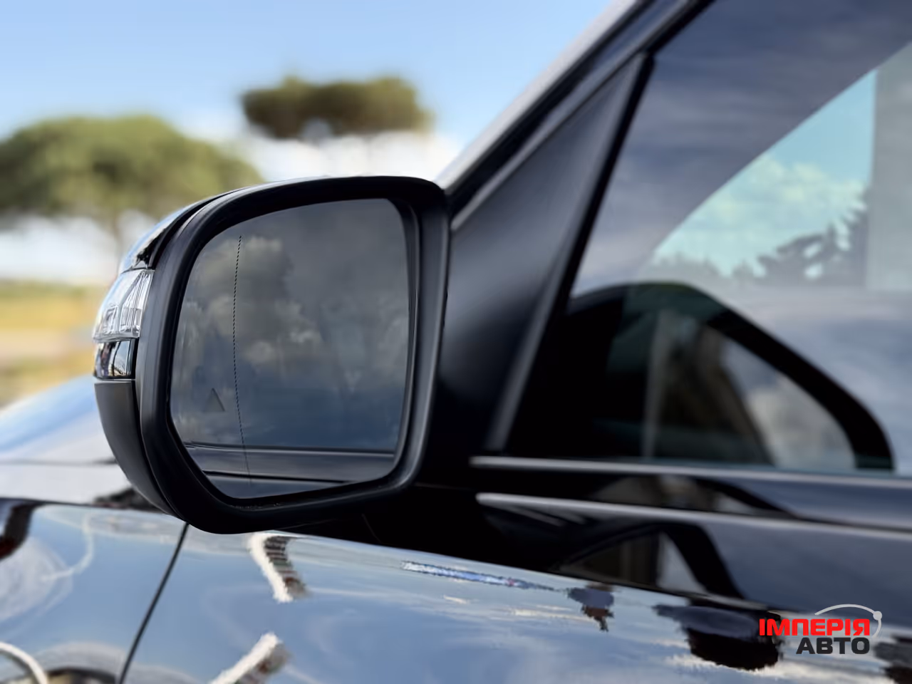 Mercedes-Benz GLS - фото 10