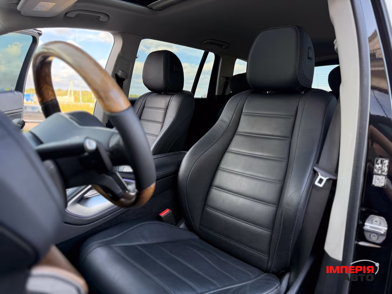 Mercedes-Benz GLS - фото 29