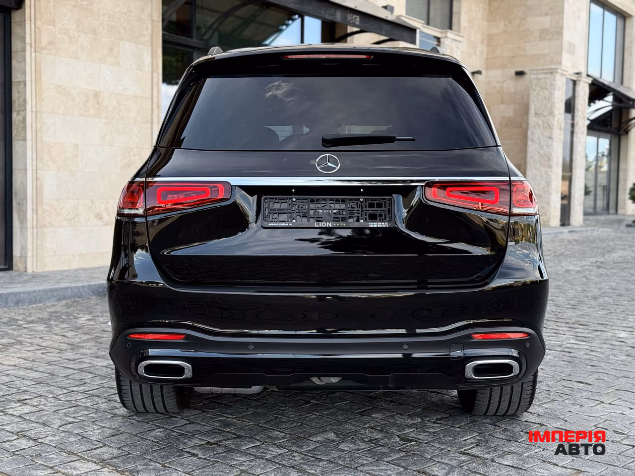 Mercedes-Benz GLS - фото 17