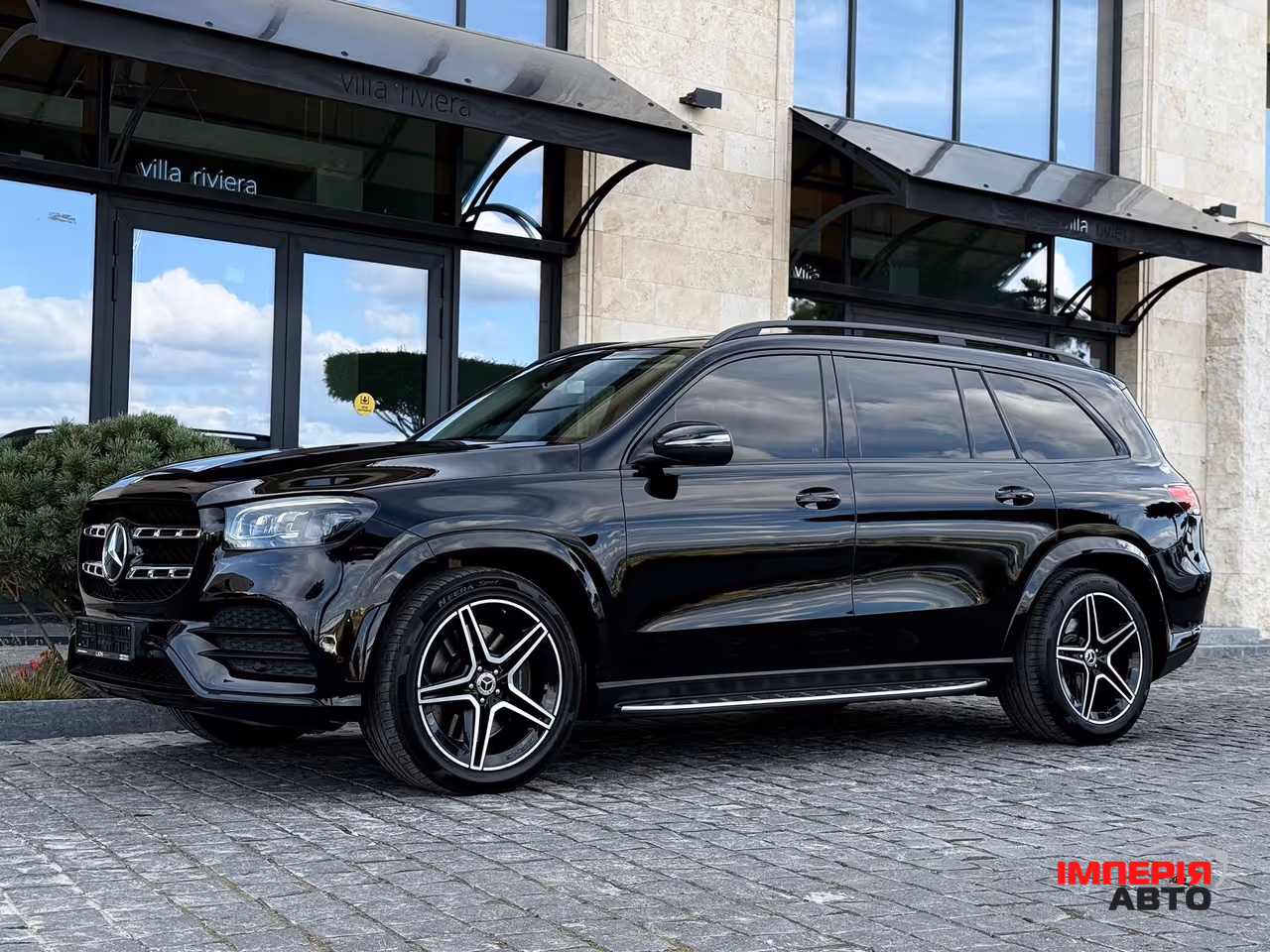 Mercedes-Benz GLS - фото 12