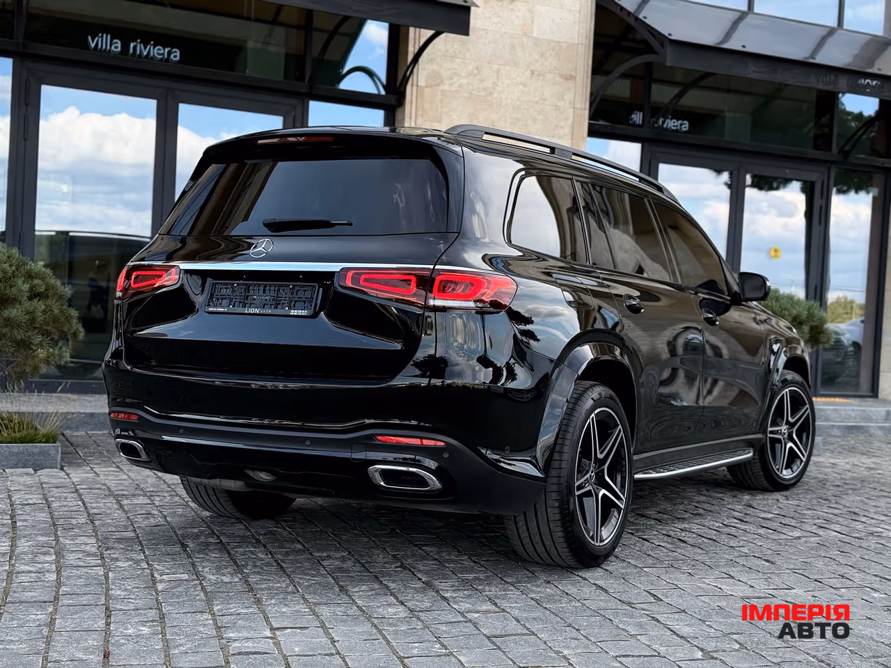 Mercedes-Benz GLS - фото 18