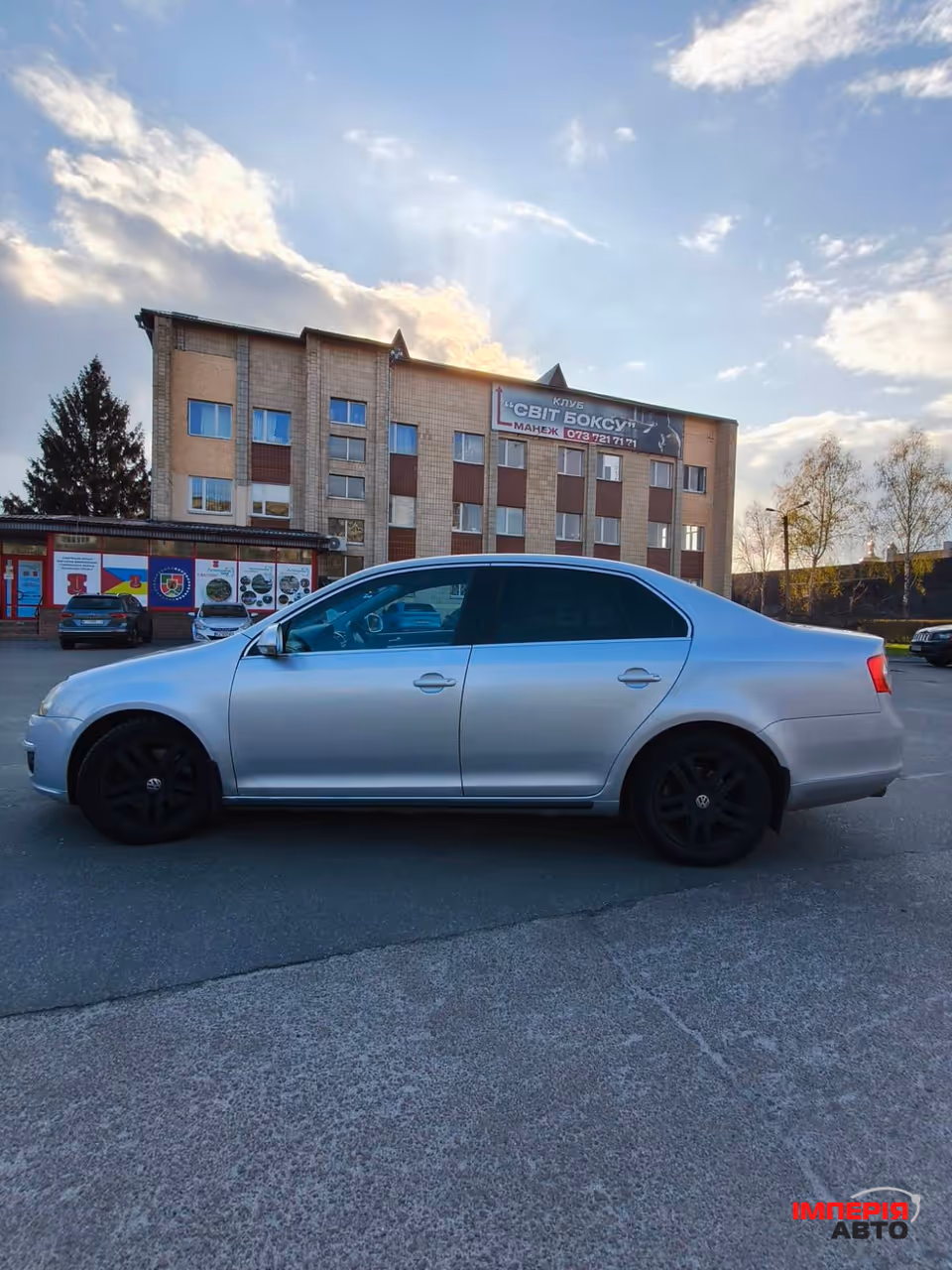 Volkswagen Jetta - фото 4