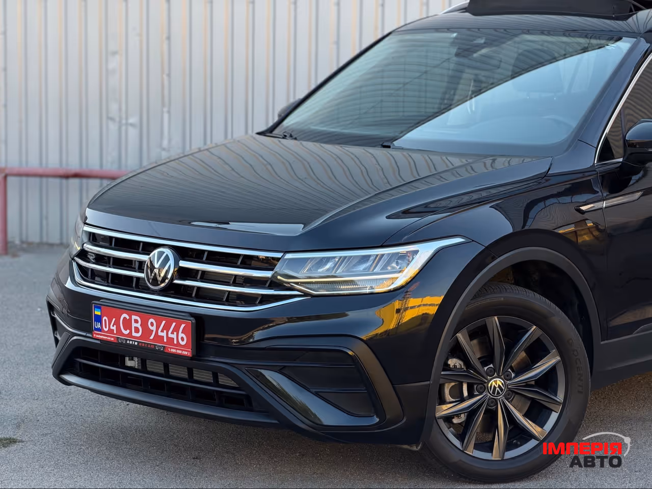 Volkswagen Tiguan - фото 2