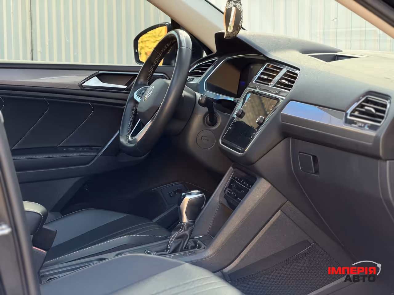 Volkswagen Tiguan - фото 18