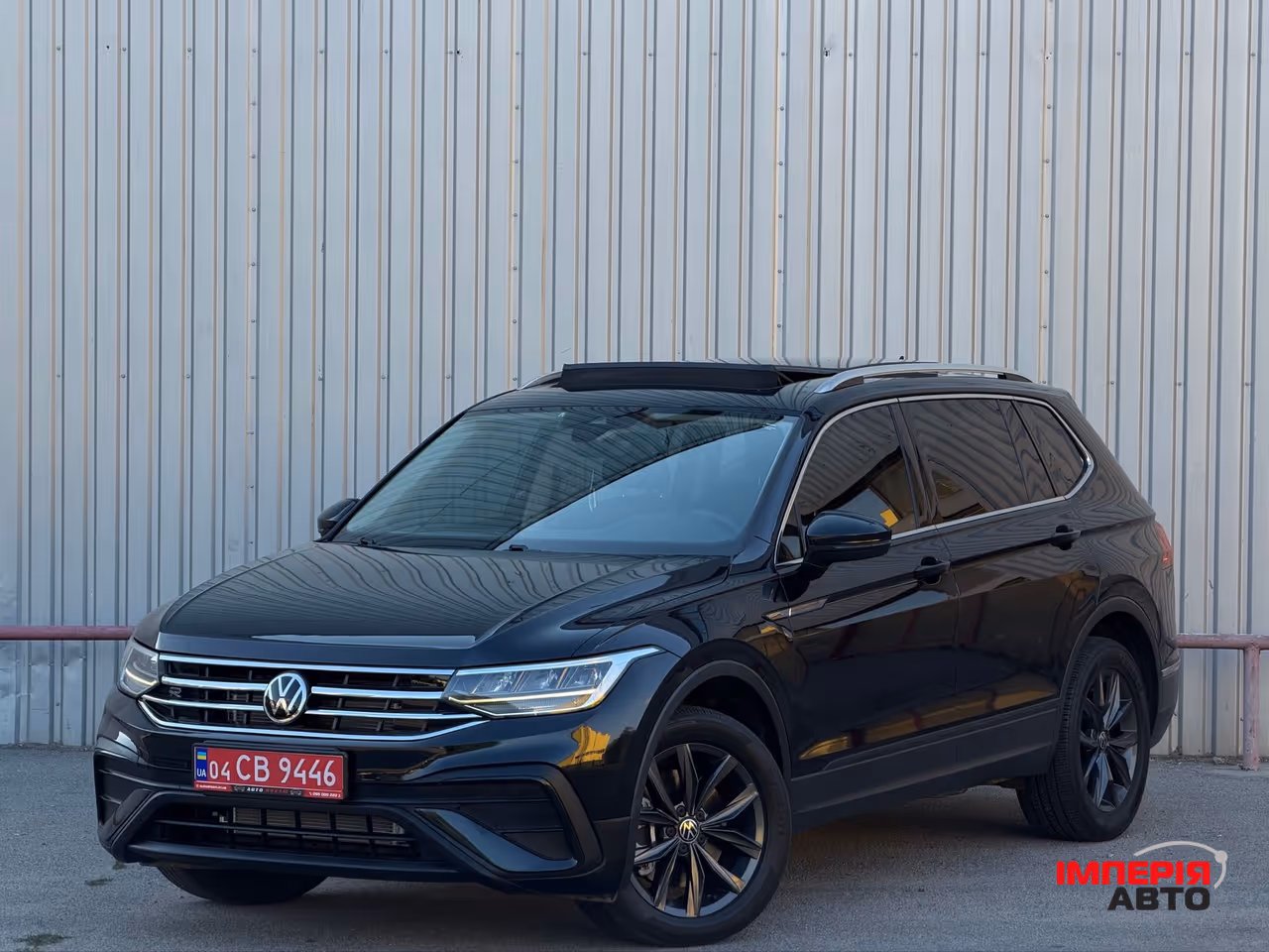Volkswagen Tiguan - фото 1
