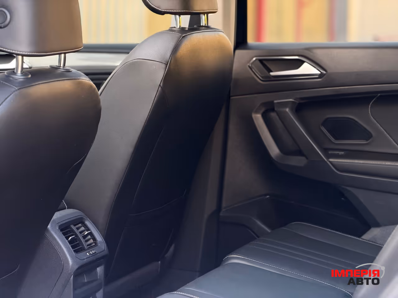 Volkswagen Tiguan - фото 13