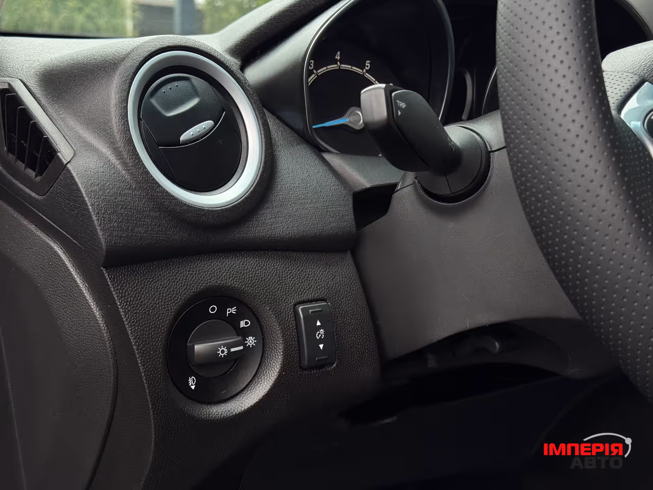 Ford Fiesta - фото 33