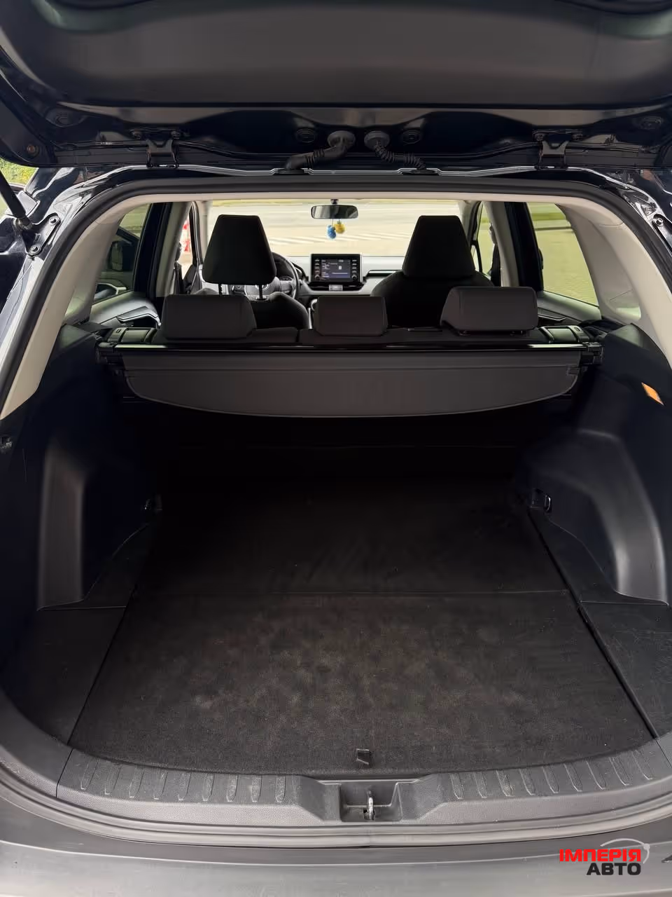 Toyota RAV4 - фото 12