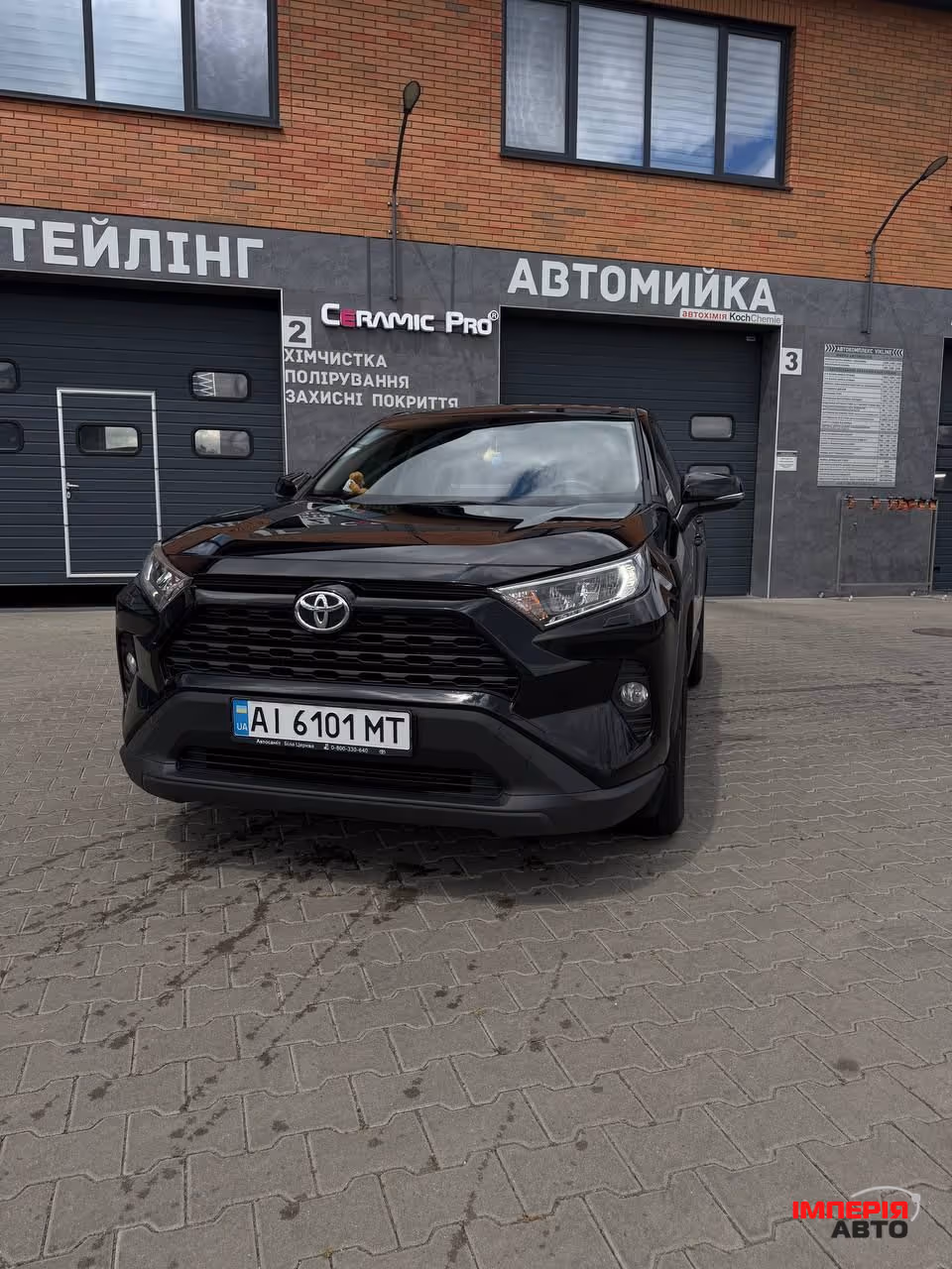 Toyota RAV4 - фото 3