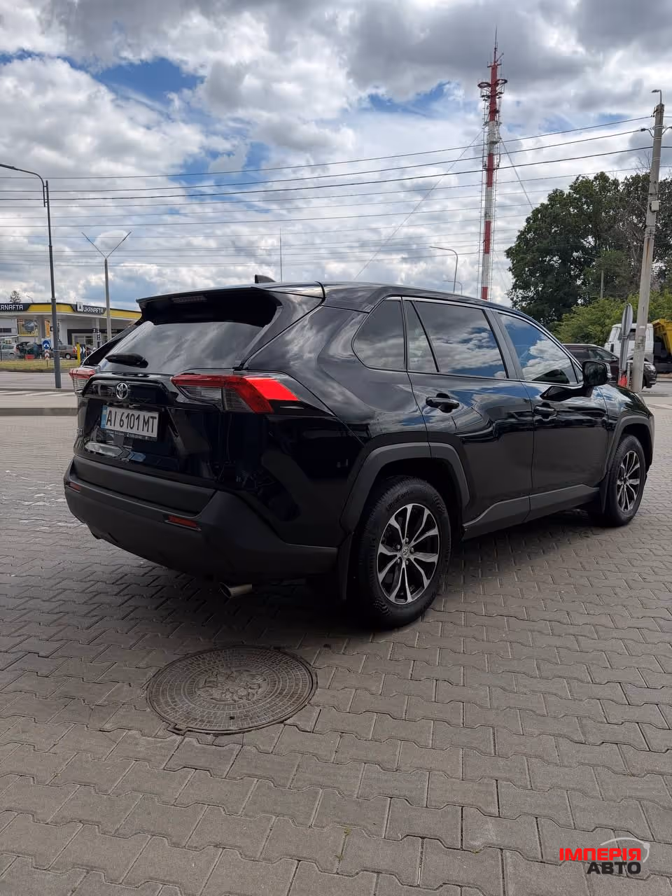 Toyota RAV4 - фото 2