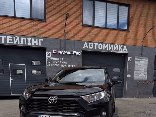 Toyota RAV4 - фото 3