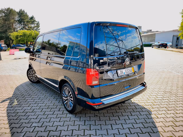 Volkswagen Multivan - фото 4