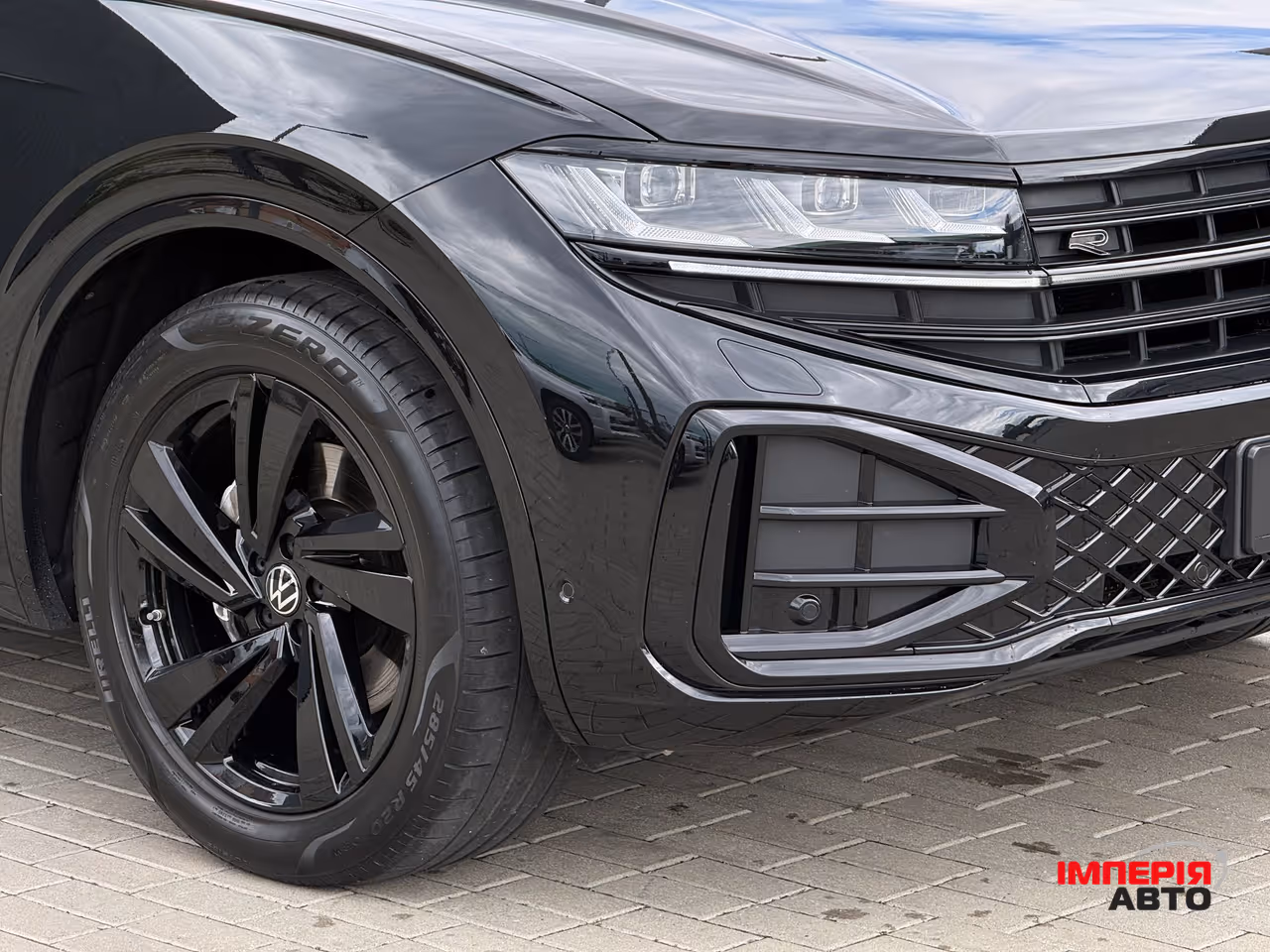 Volkswagen Touareg - фото 4
