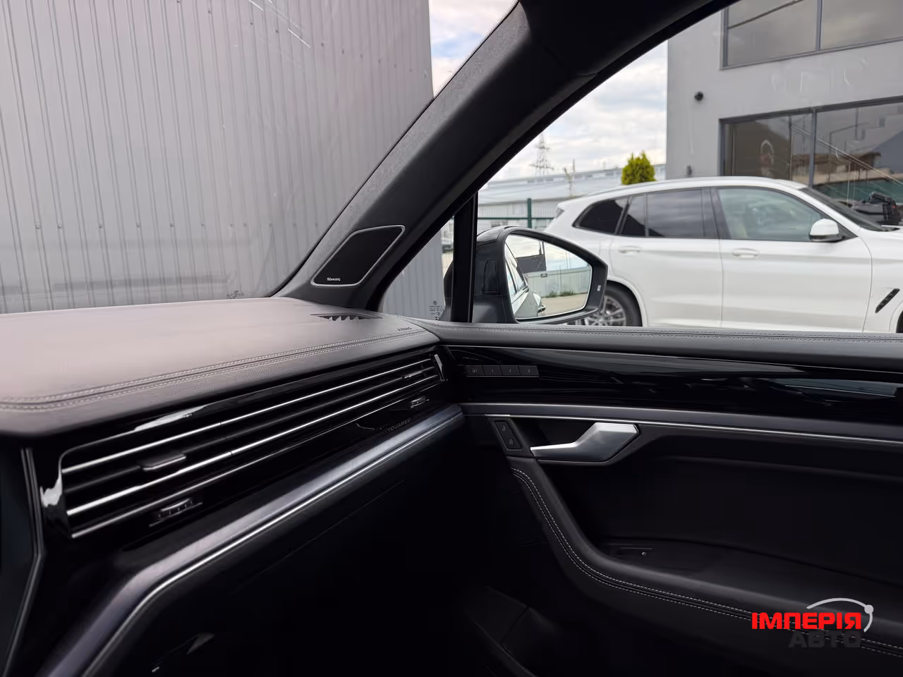 Volkswagen Touareg - фото 59