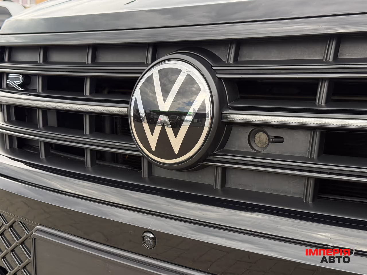 Volkswagen Touareg - фото 8