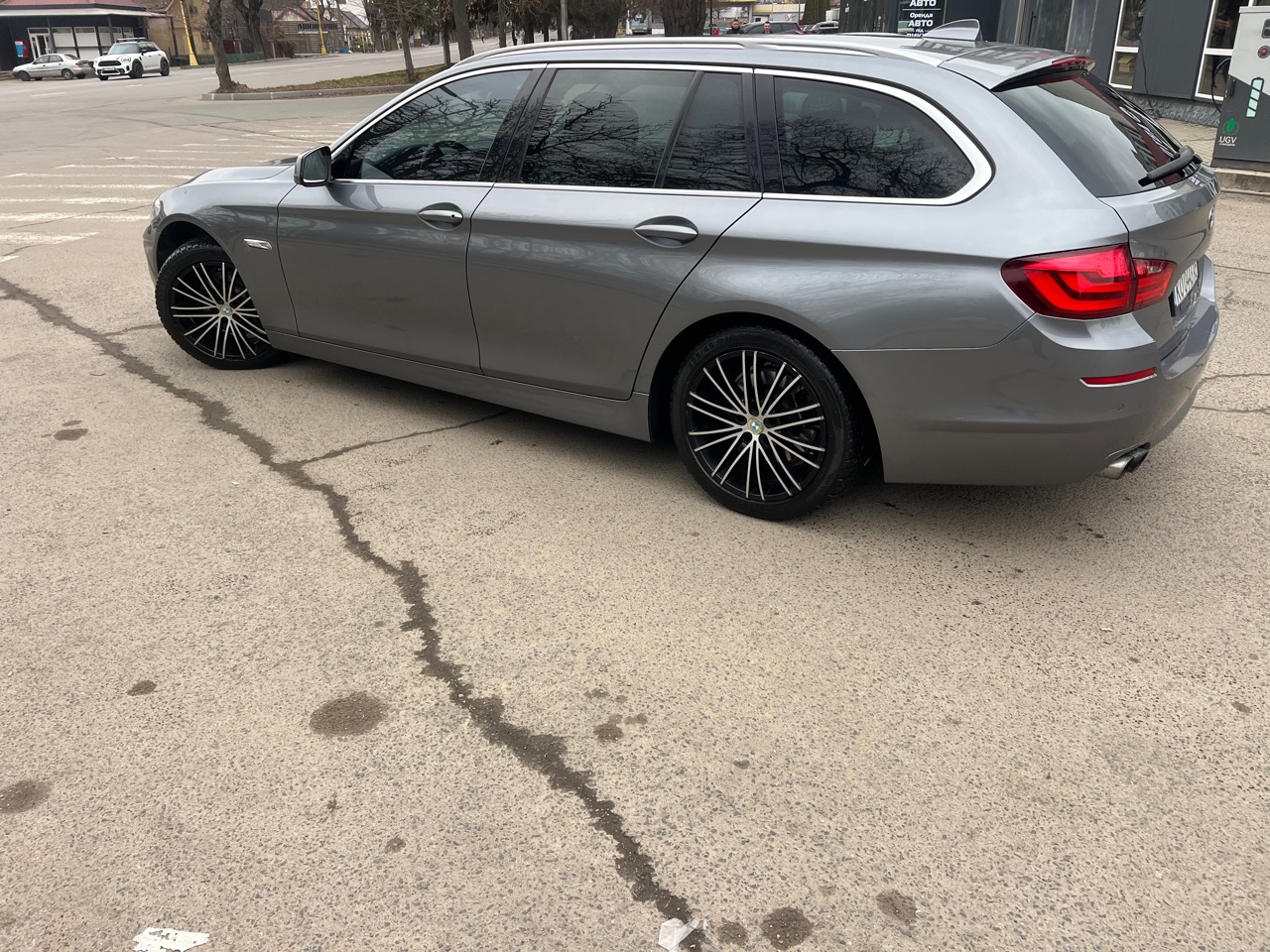 BMW 5 серії - фото 8