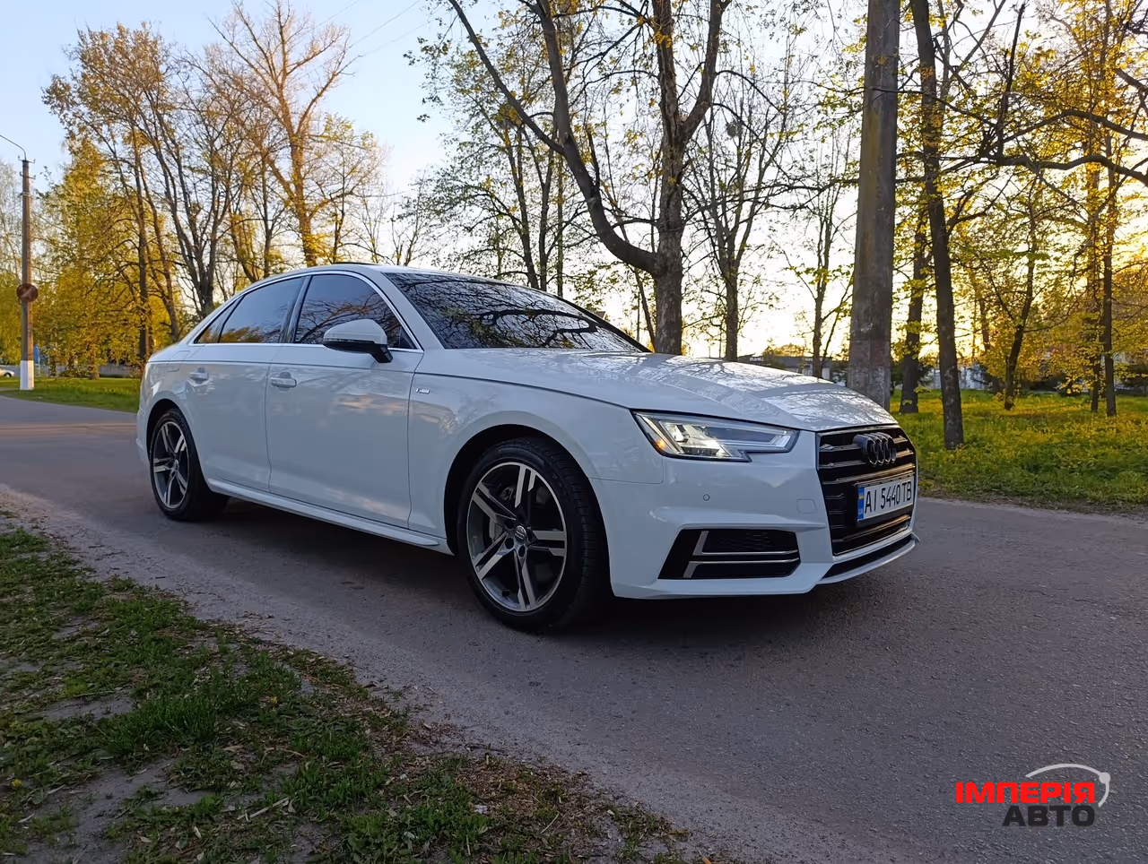 Audi A4 - фото 6