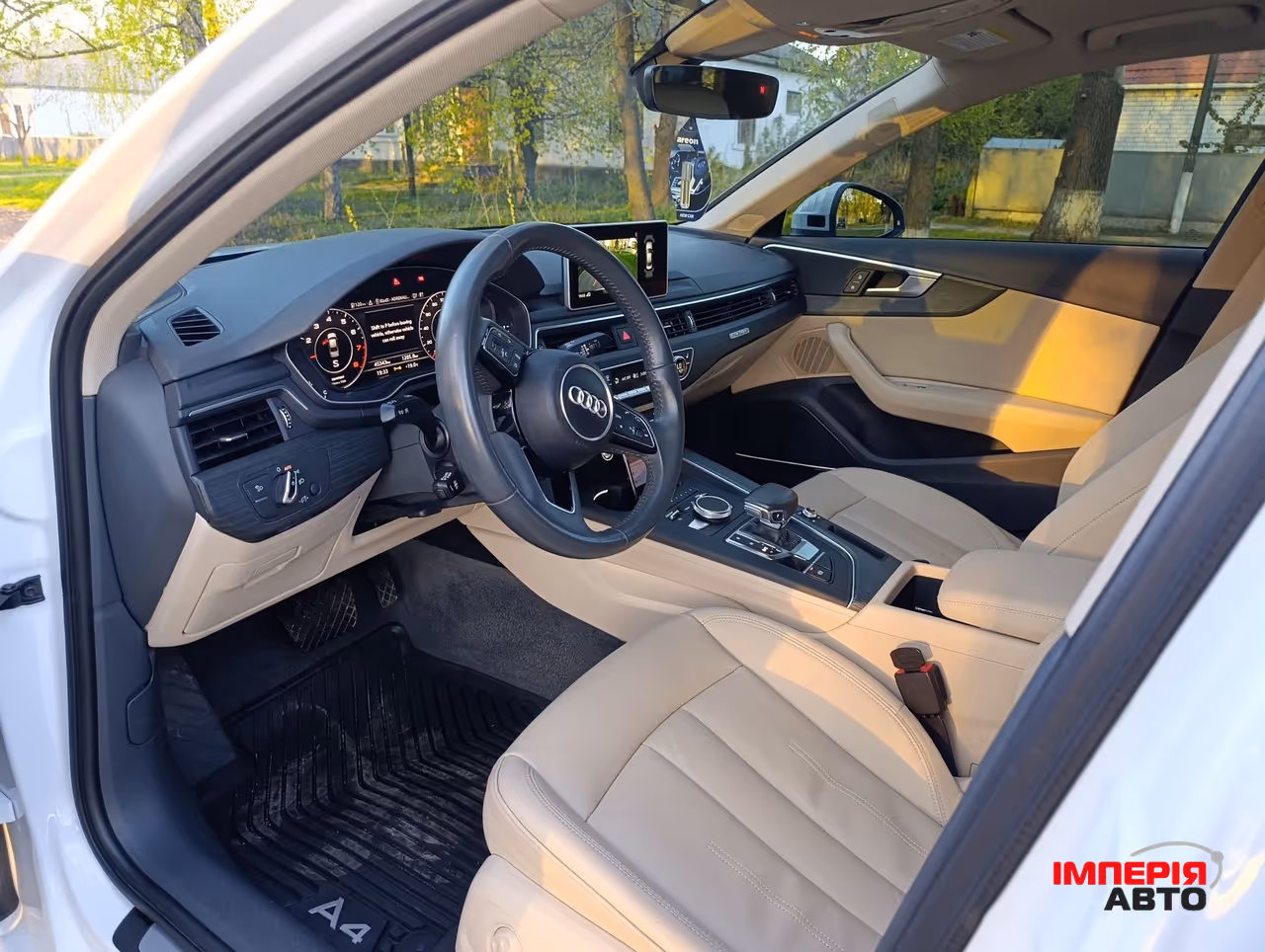 Audi A4 - фото 9